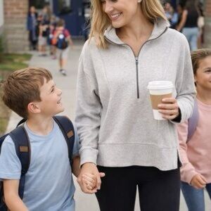 Te Verde Light Gray Half-Zip Pullover Sweatshirt Size Small